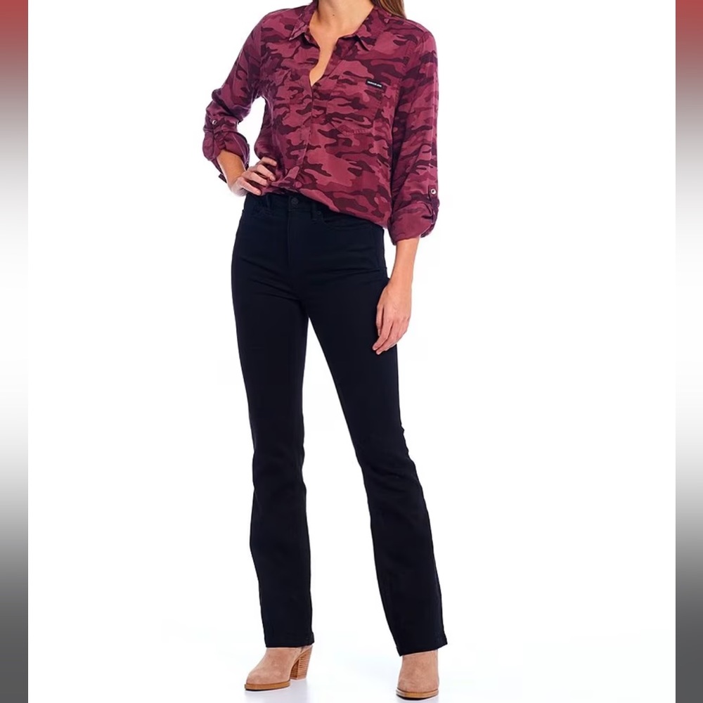 NWT Calvin Klein Jeans High Rise Bootcut.